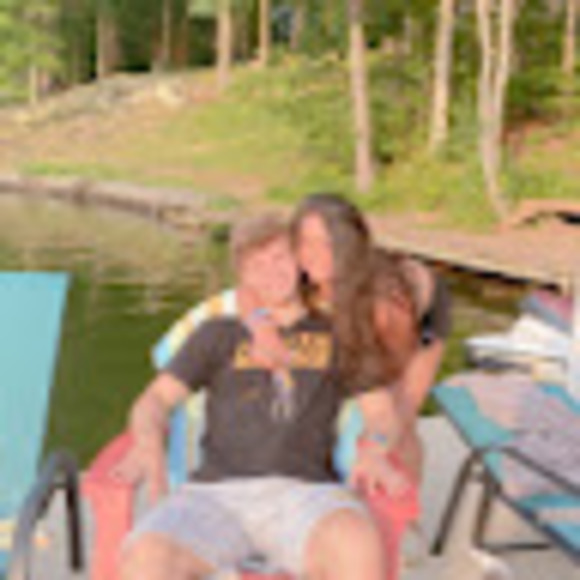 Meet your Posher, Trinity - Picture 1 of 1